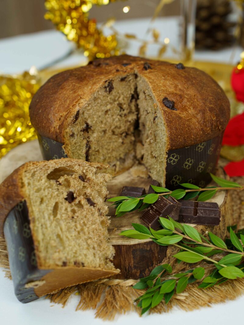 Panettone bacca di Mirto e Cioccolato