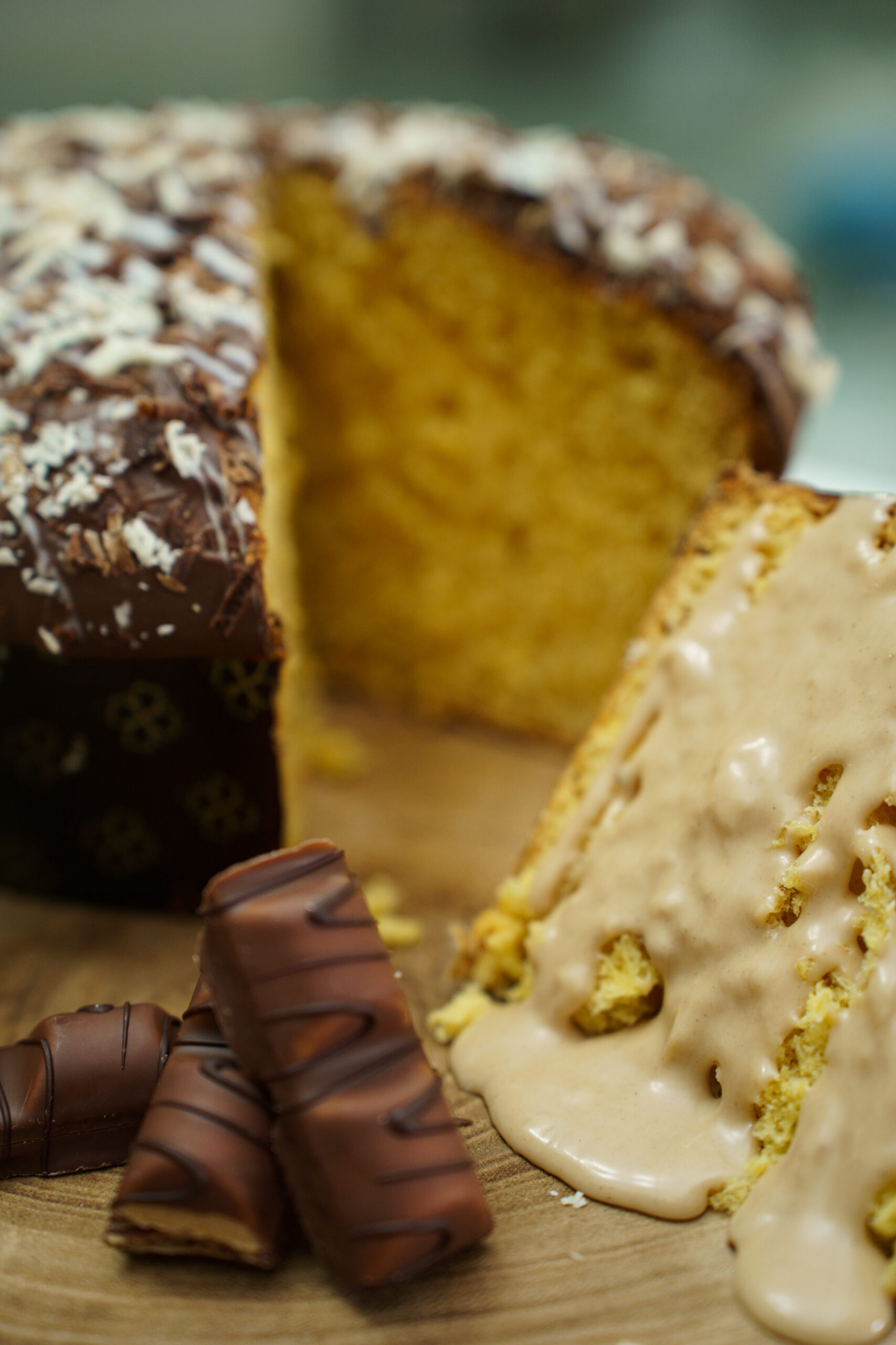 Panettone Bueno nocciole e cioccolato